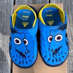 Adidas Dory pool sandals